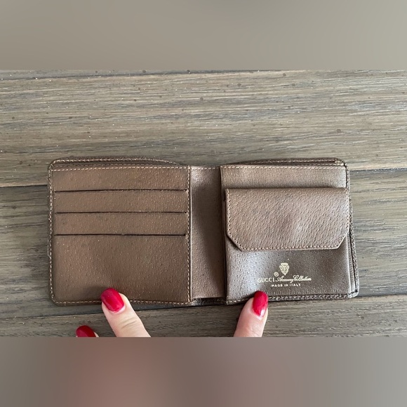 EUC, Vintage Gucci Bifold, Monogram Wallet - Picture 3 of 9